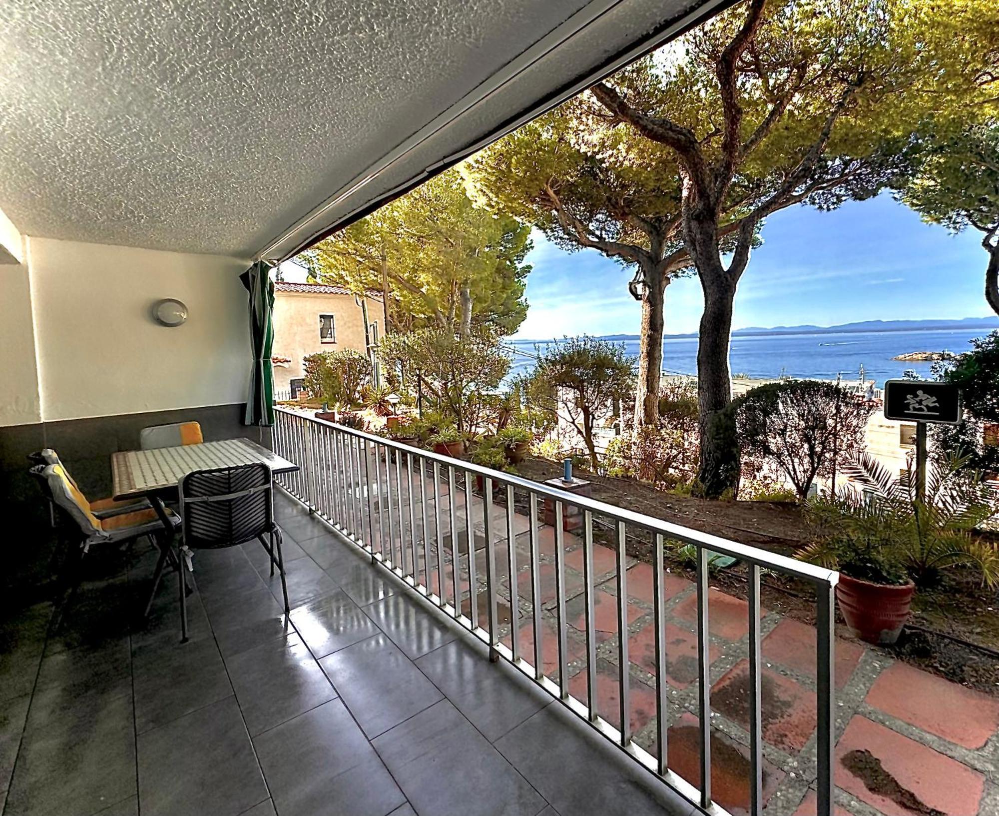 Bernie Apartment Roses Exterior photo
